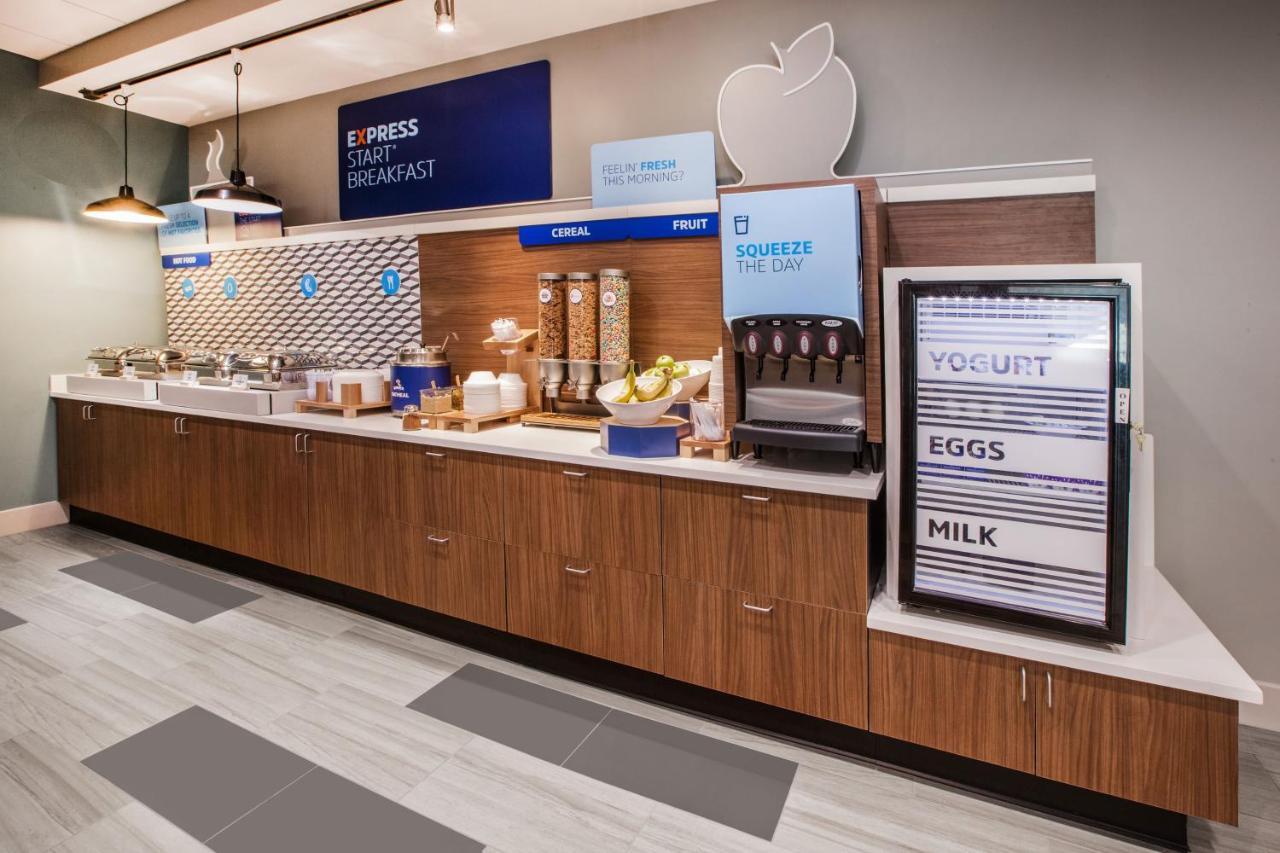 Holiday Inn Express Hotel & Suites Manteca By Ihg Extérieur photo