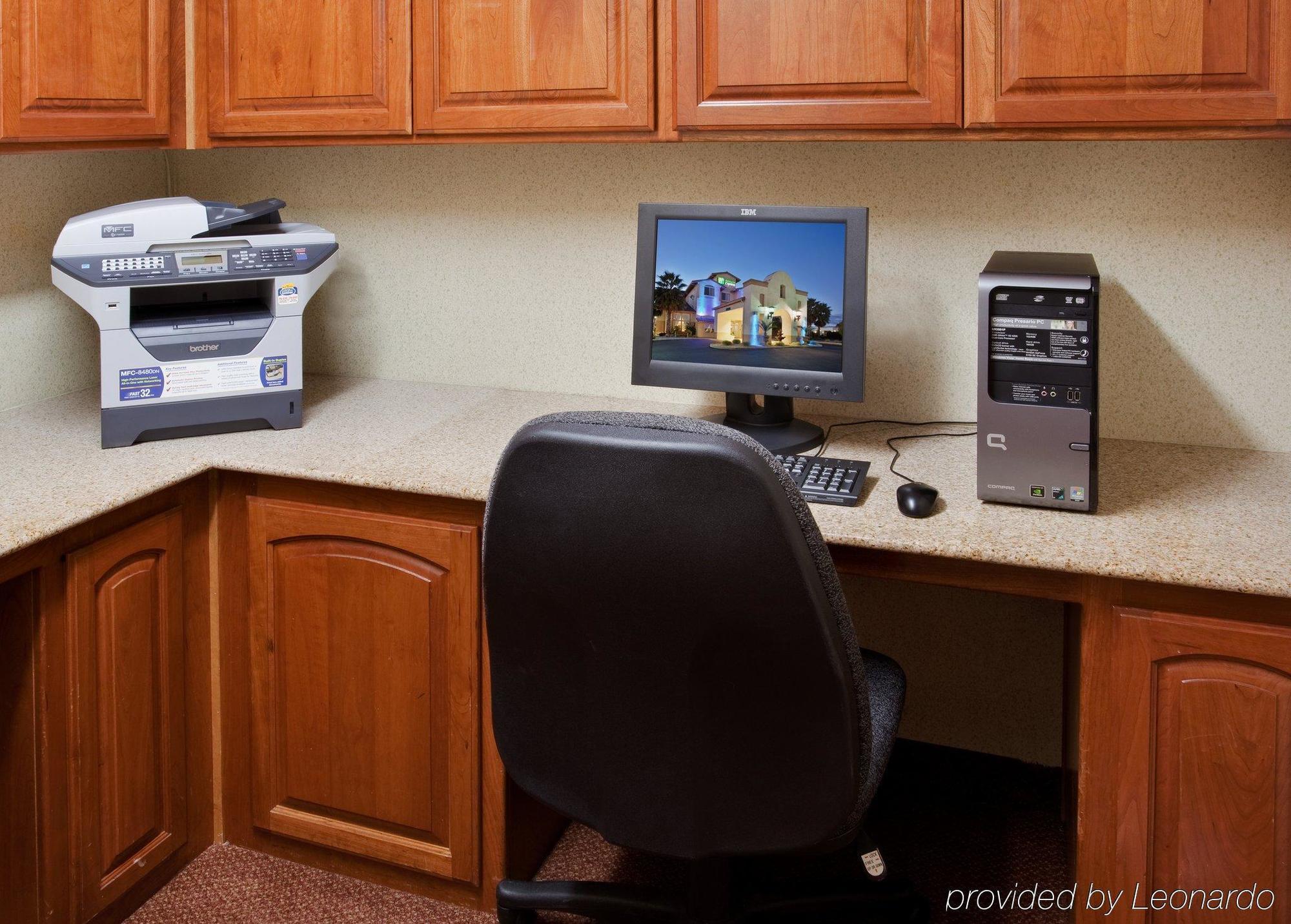 Holiday Inn Express Hotel & Suites Manteca By Ihg Extérieur photo