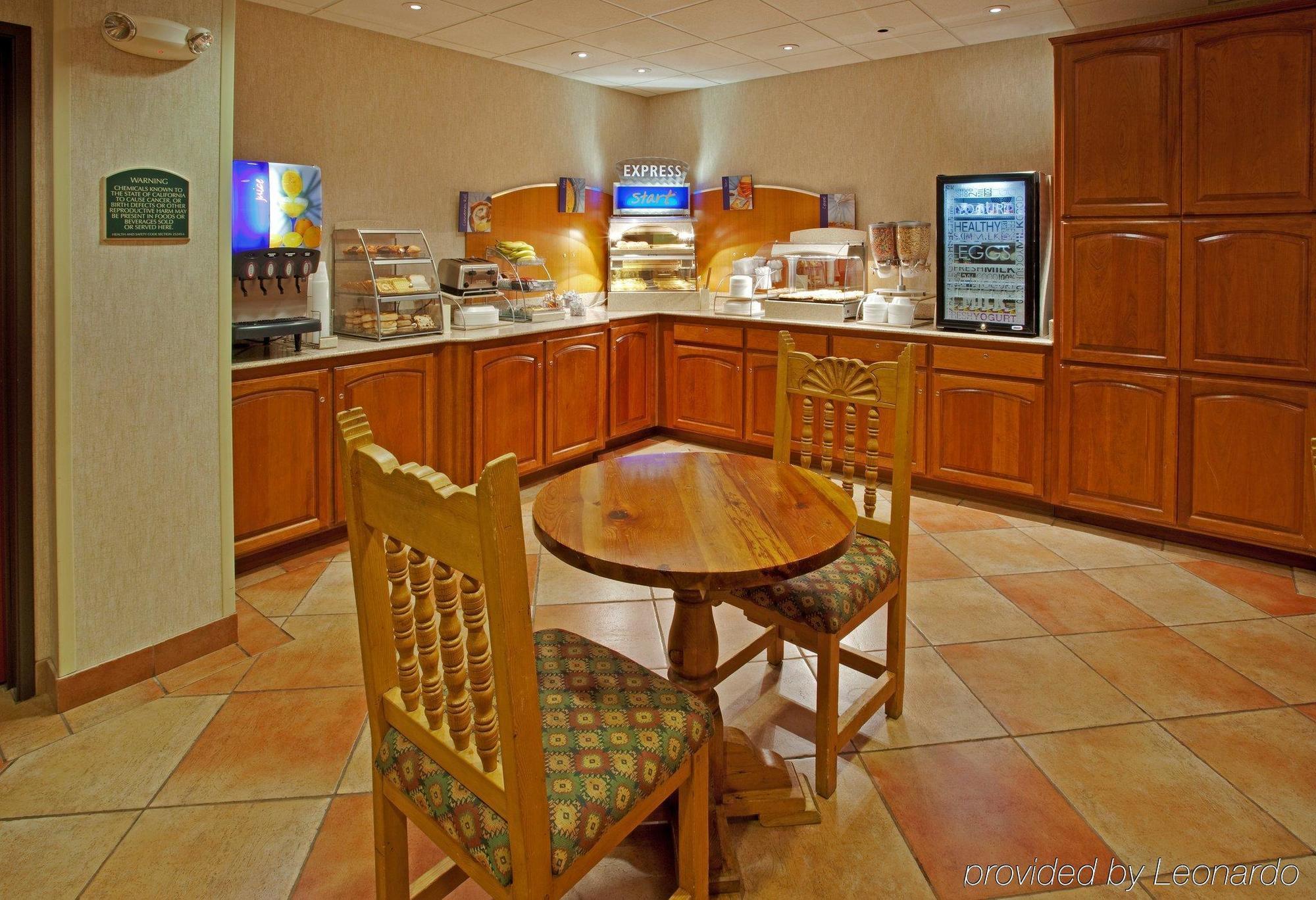 Holiday Inn Express Hotel & Suites Manteca By Ihg Extérieur photo