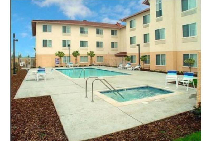 Holiday Inn Express Hotel & Suites Manteca By Ihg Extérieur photo