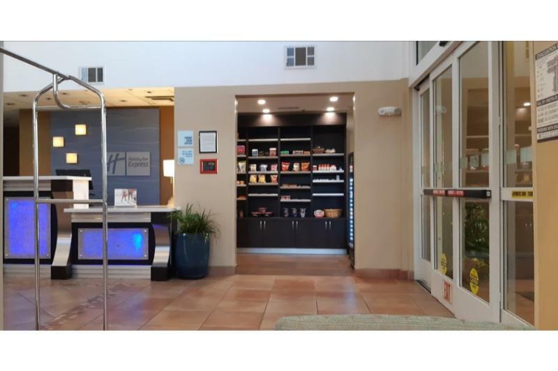 Holiday Inn Express Hotel & Suites Manteca By Ihg Extérieur photo