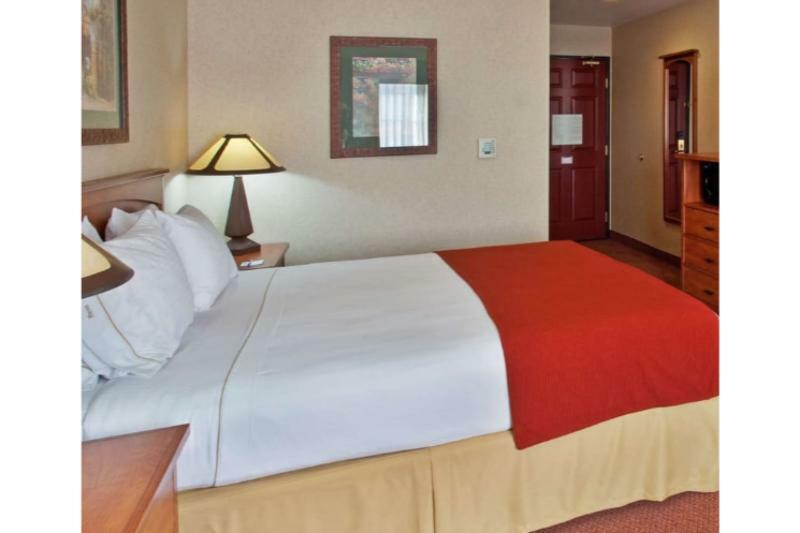 Holiday Inn Express Hotel & Suites Manteca By Ihg Extérieur photo