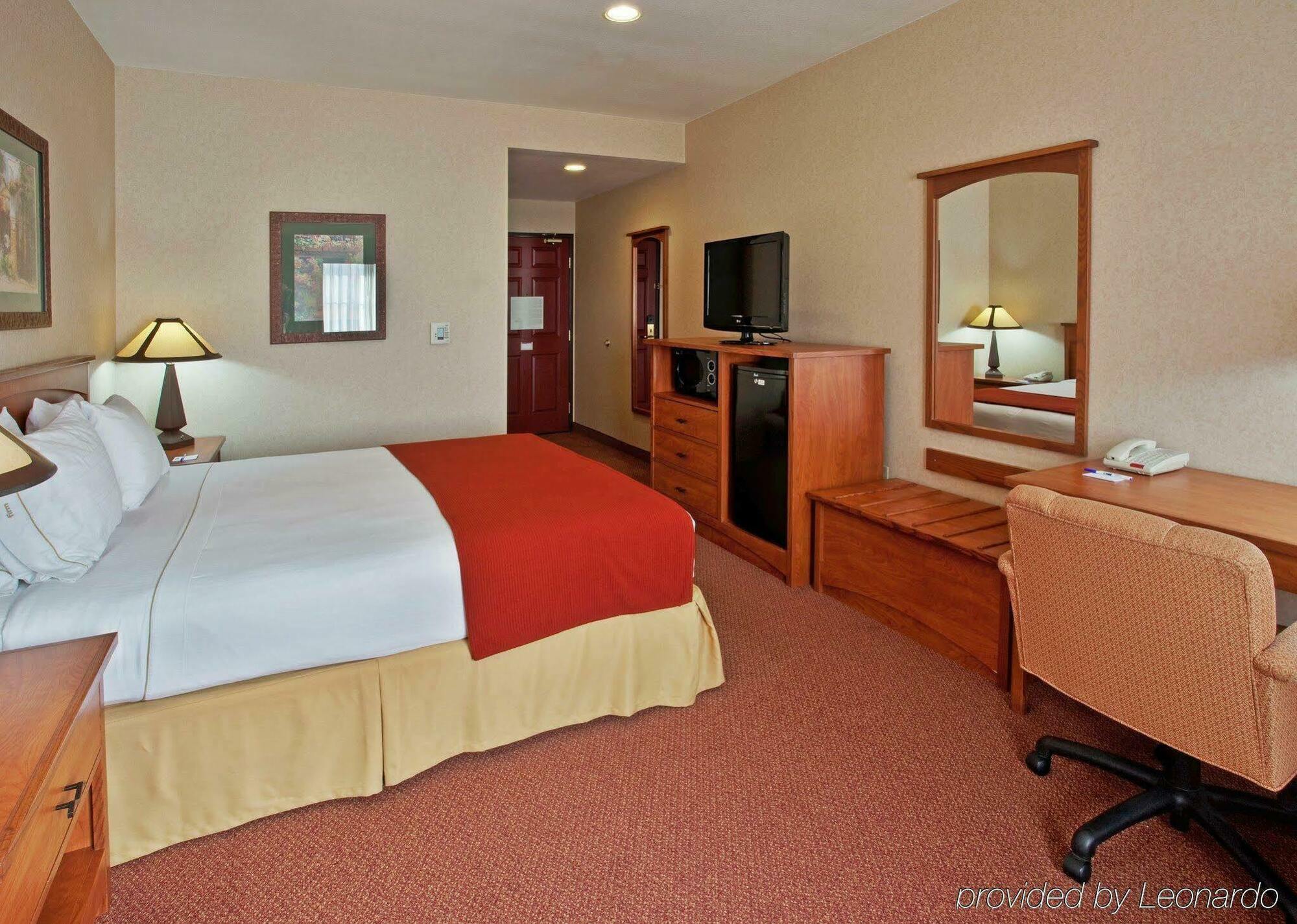 Holiday Inn Express Hotel & Suites Manteca By Ihg Extérieur photo