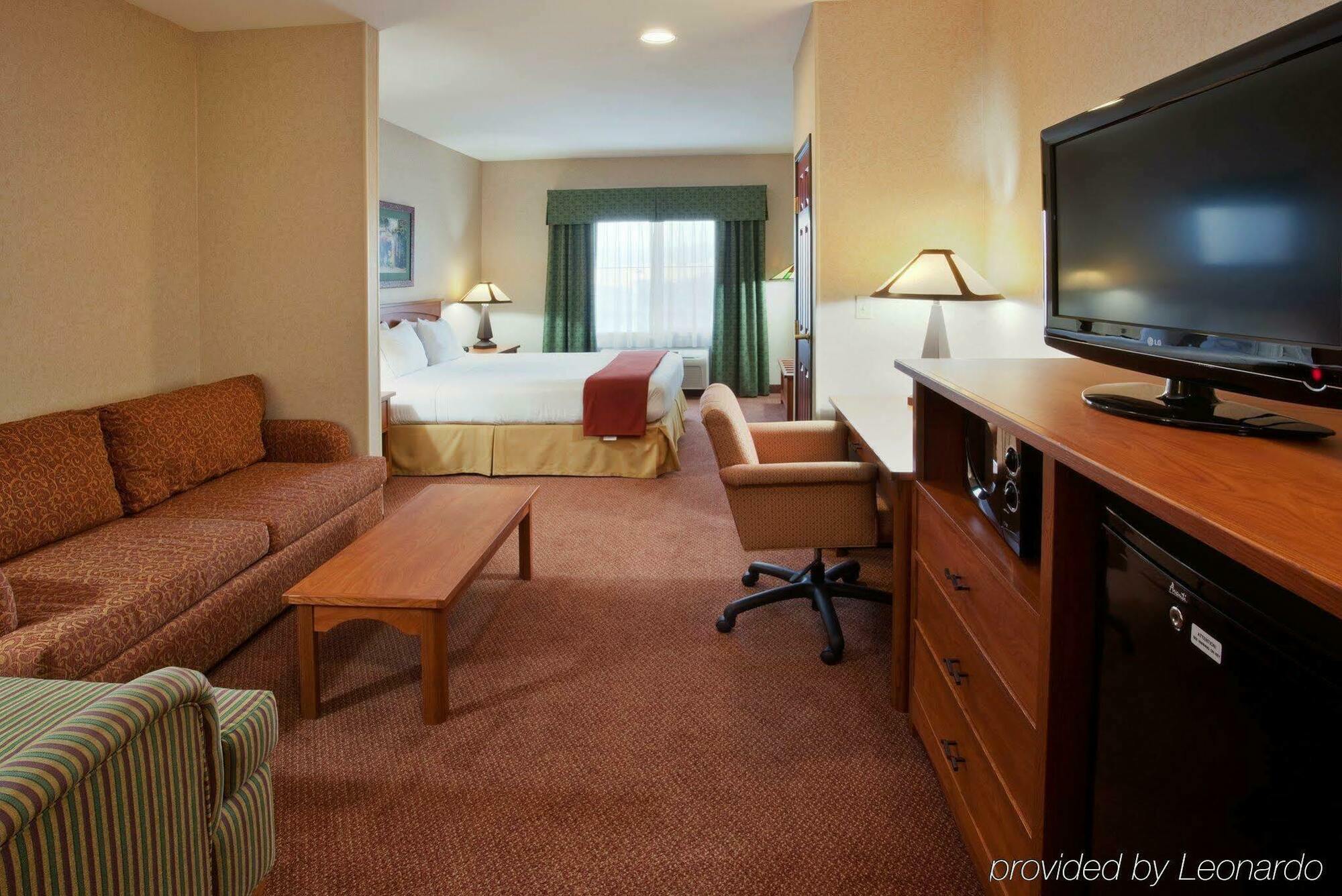 Holiday Inn Express Hotel & Suites Manteca By Ihg Extérieur photo