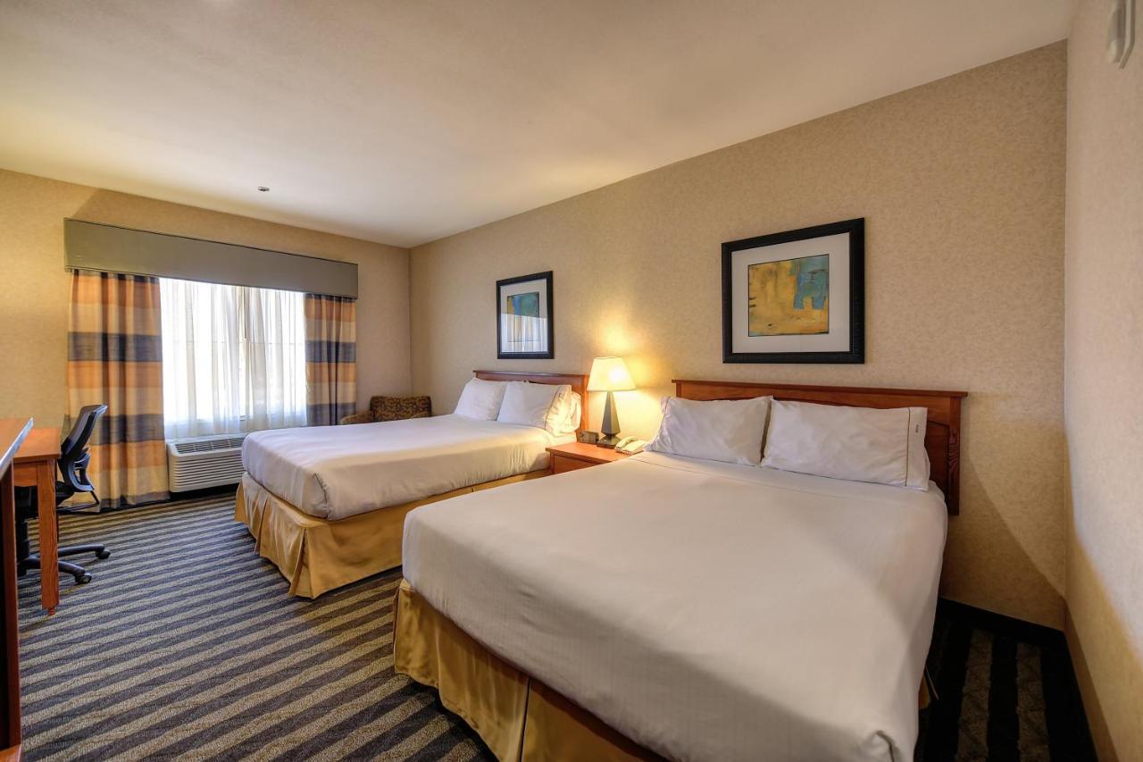 Holiday Inn Express Hotel & Suites Manteca By Ihg Extérieur photo