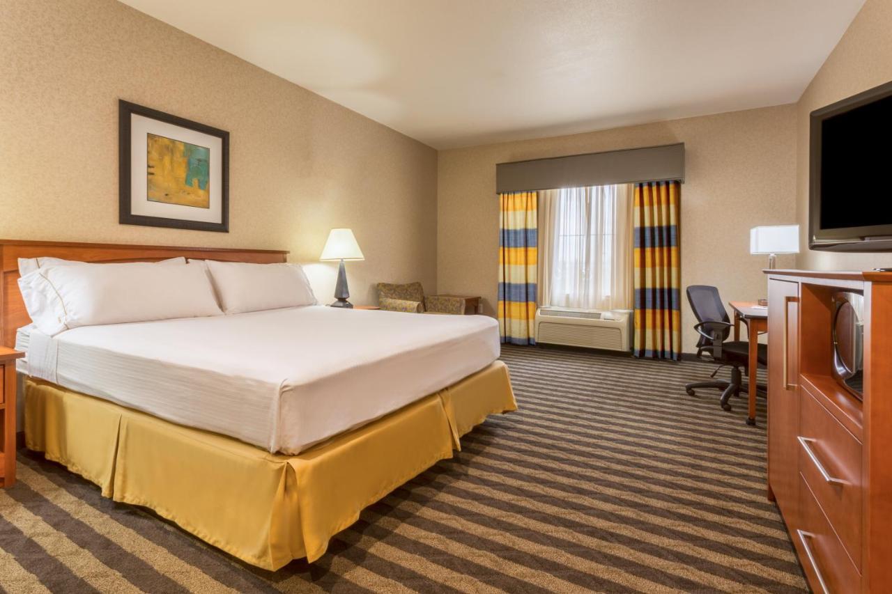 Holiday Inn Express Hotel & Suites Manteca By Ihg Extérieur photo