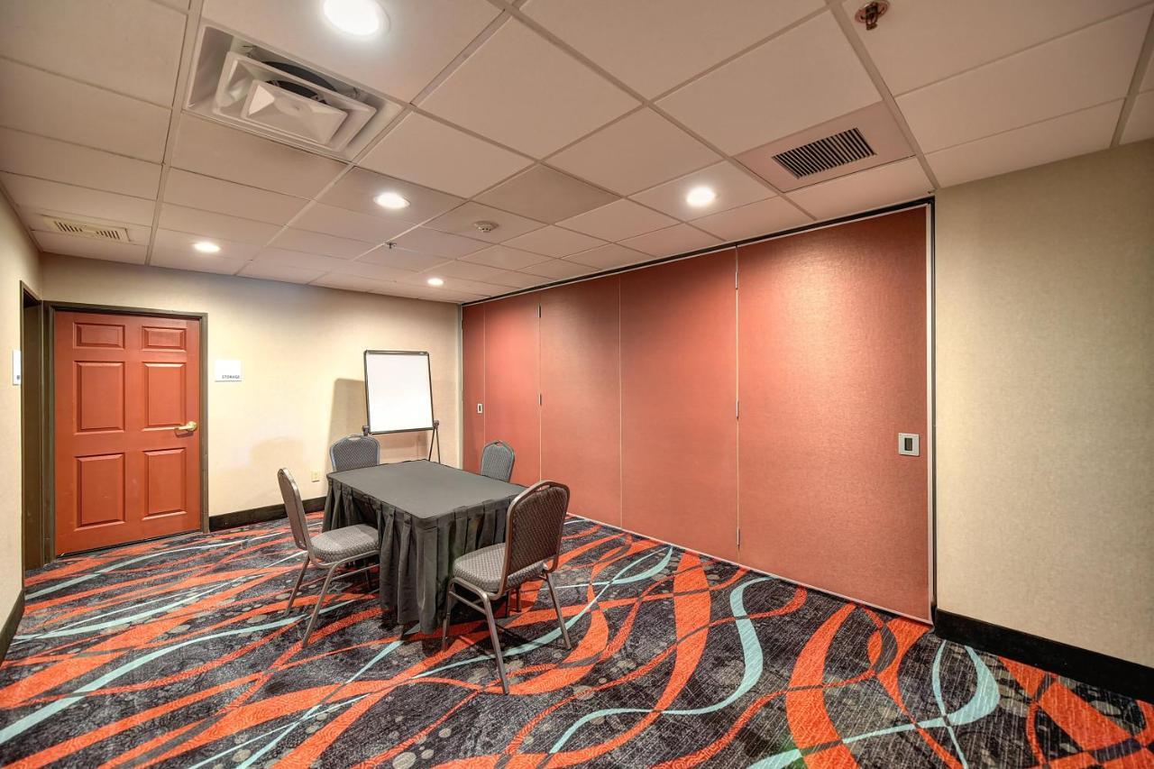 Holiday Inn Express Hotel & Suites Manteca By Ihg Extérieur photo