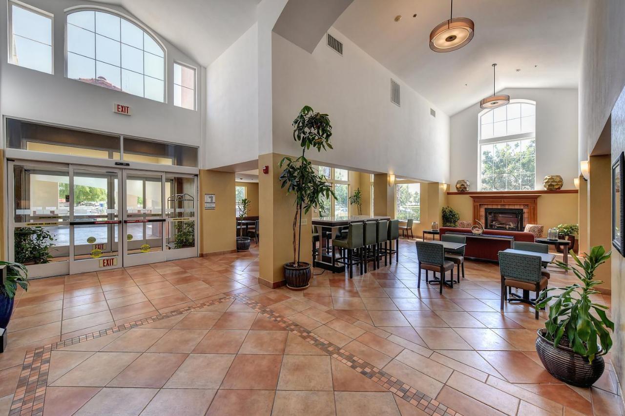 Holiday Inn Express Hotel & Suites Manteca By Ihg Extérieur photo