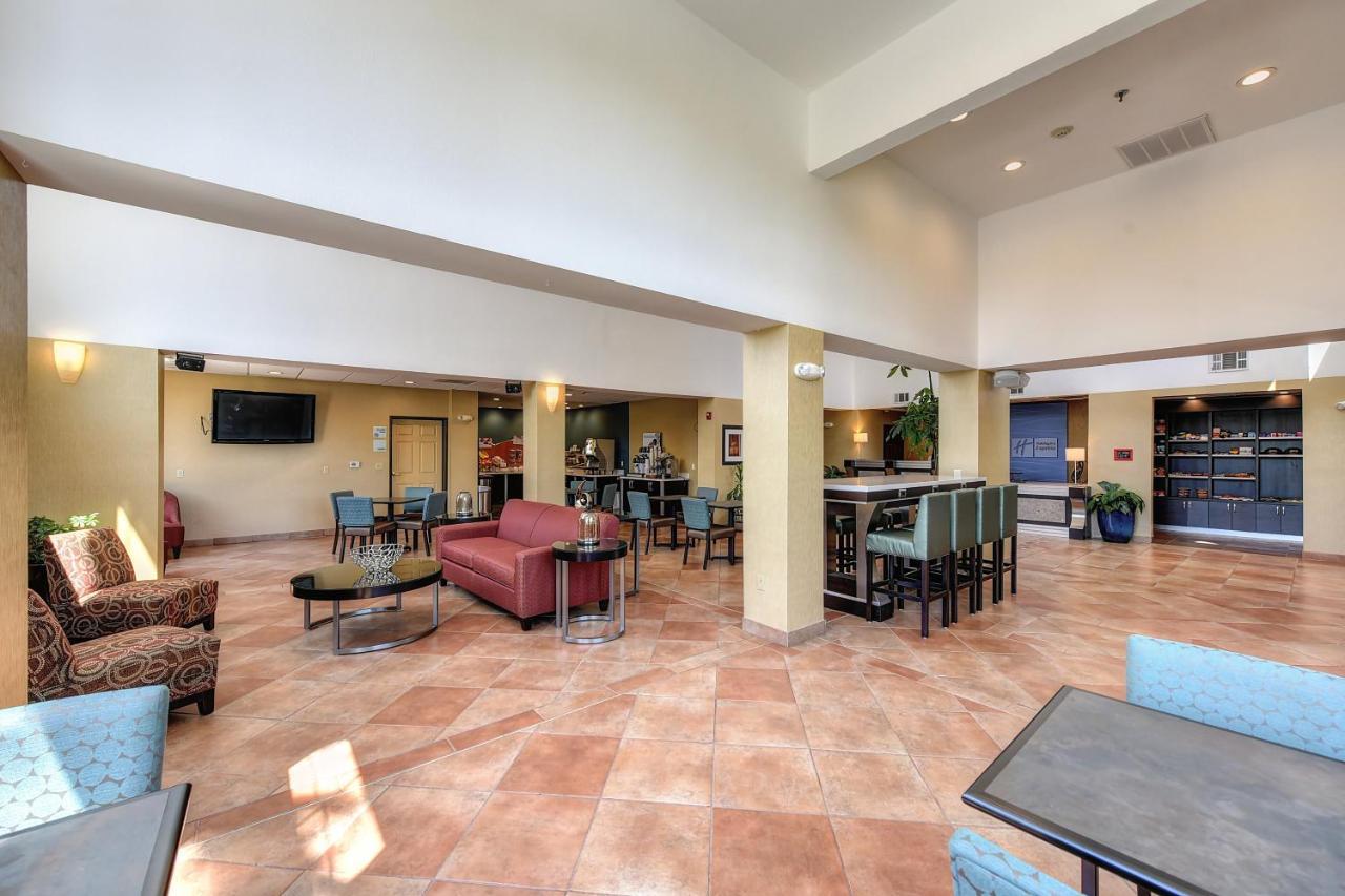 Holiday Inn Express Hotel & Suites Manteca By Ihg Extérieur photo
