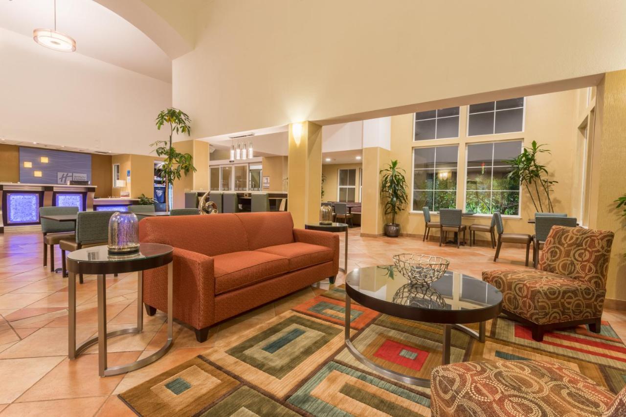 Holiday Inn Express Hotel & Suites Manteca By Ihg Extérieur photo