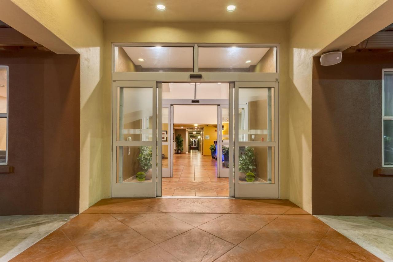 Holiday Inn Express Hotel & Suites Manteca By Ihg Extérieur photo